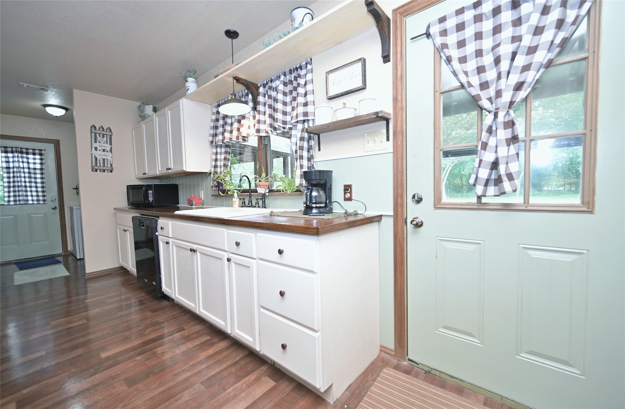 408 County Road 4856 Newark TX 76071