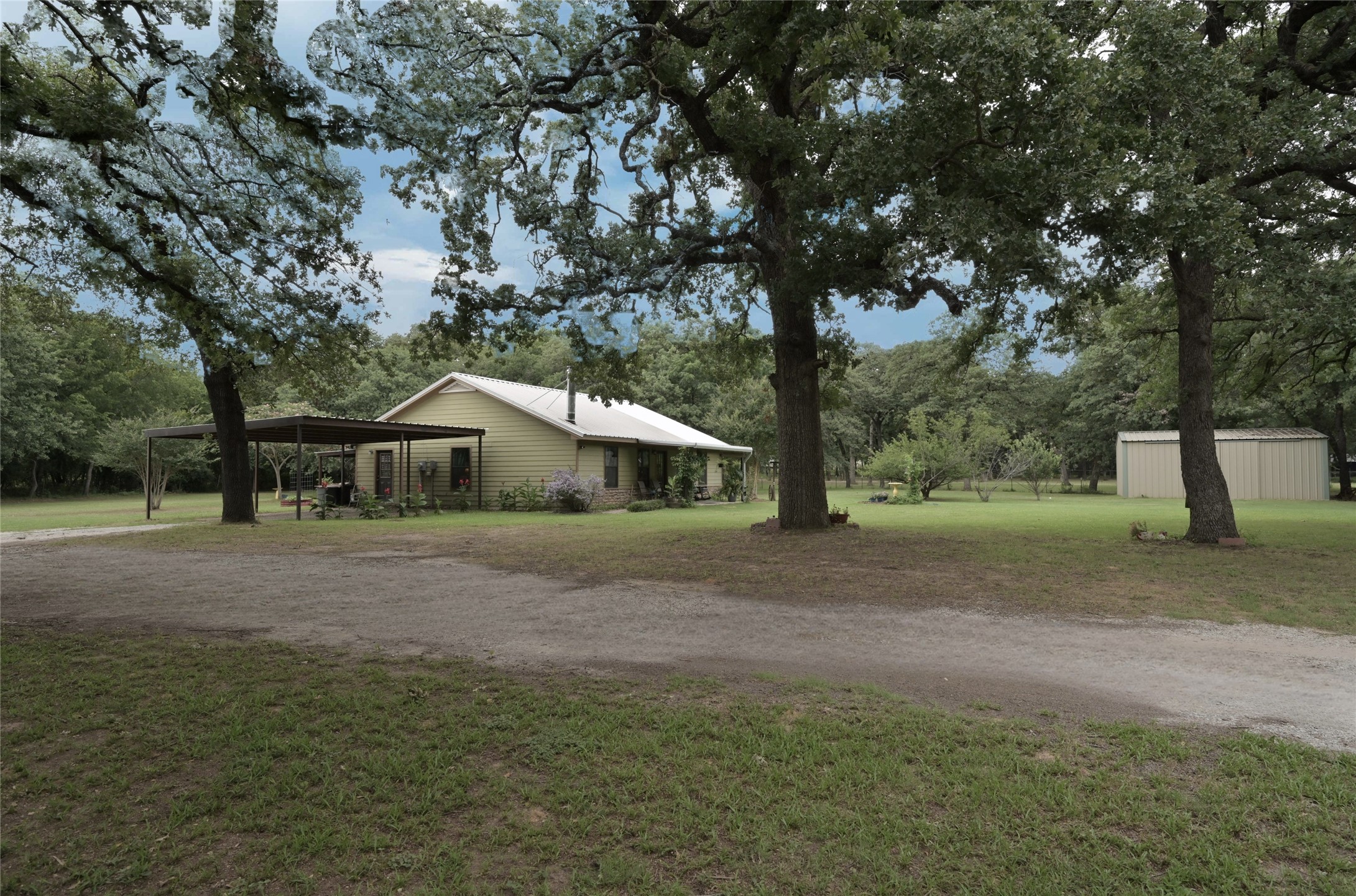 408 County Road 4856 Newark TX 76071