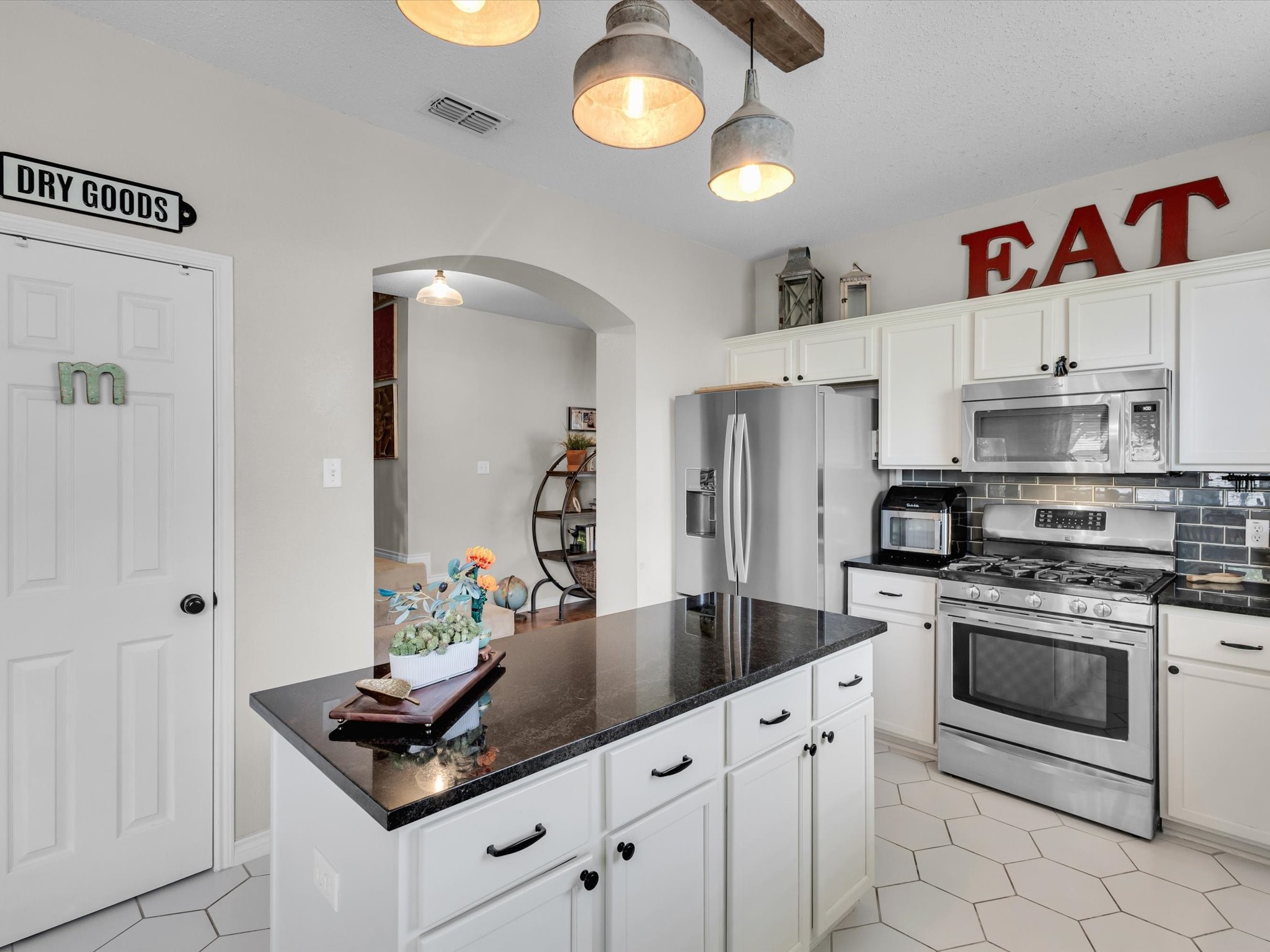 6004 Crestmill Lane Sachse TX 75048