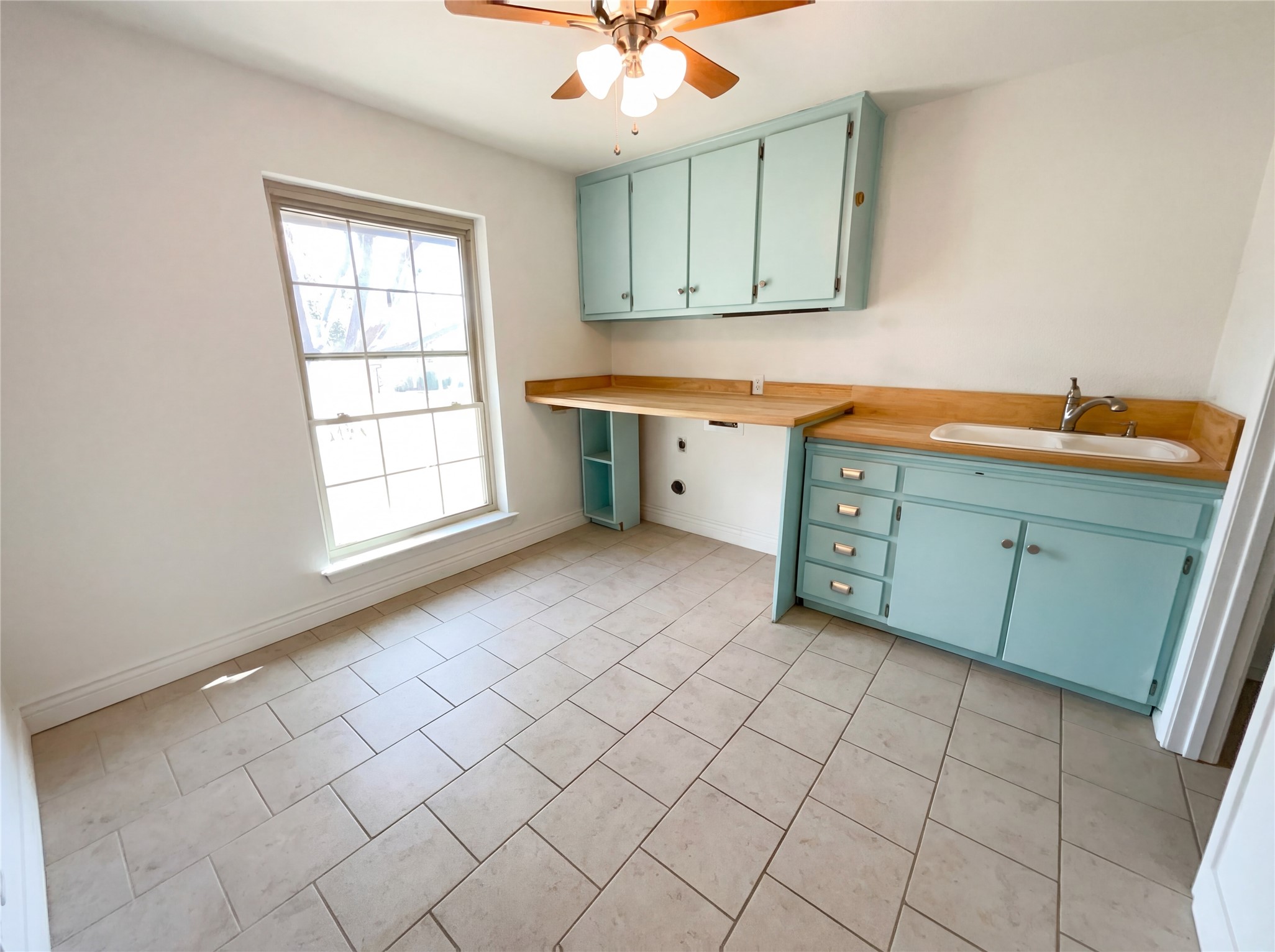 401 Kenshire Drive Benbrook TX 76126