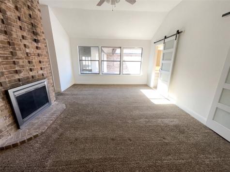 401 Kenshire Drive Benbrook TX 76126