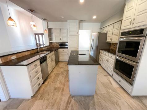 401 Kenshire Drive Benbrook TX 76126