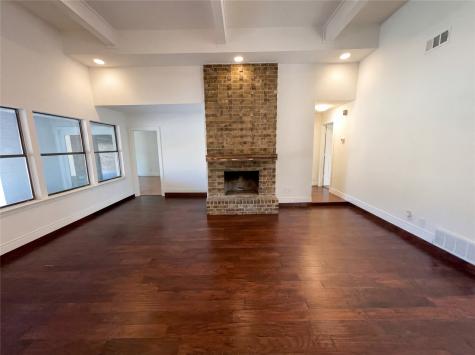 401 Kenshire Drive Benbrook TX 76126