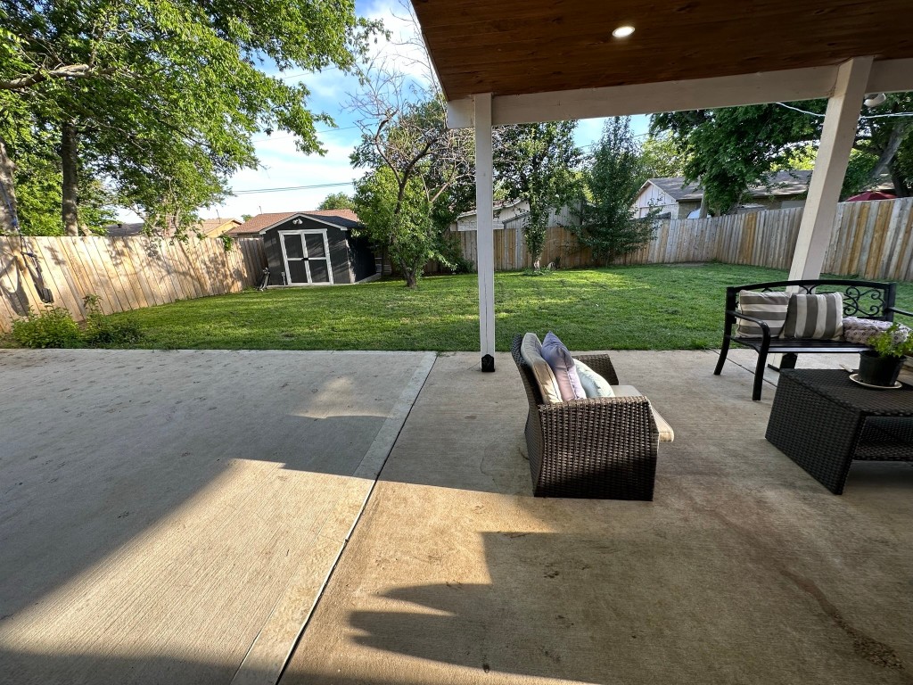 1013 Las Flores Court Grand Prairie TX 75052