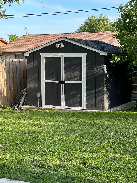 1013 Las Flores Court Grand Prairie TX 75052