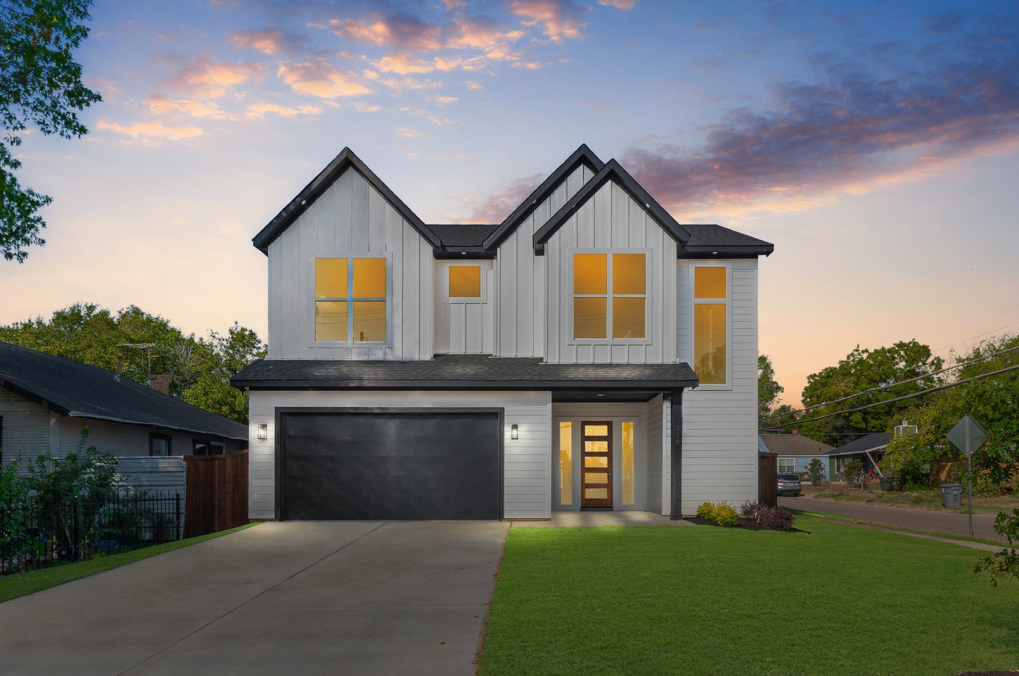 319 N Ravinia Drive Dallas TX 75211