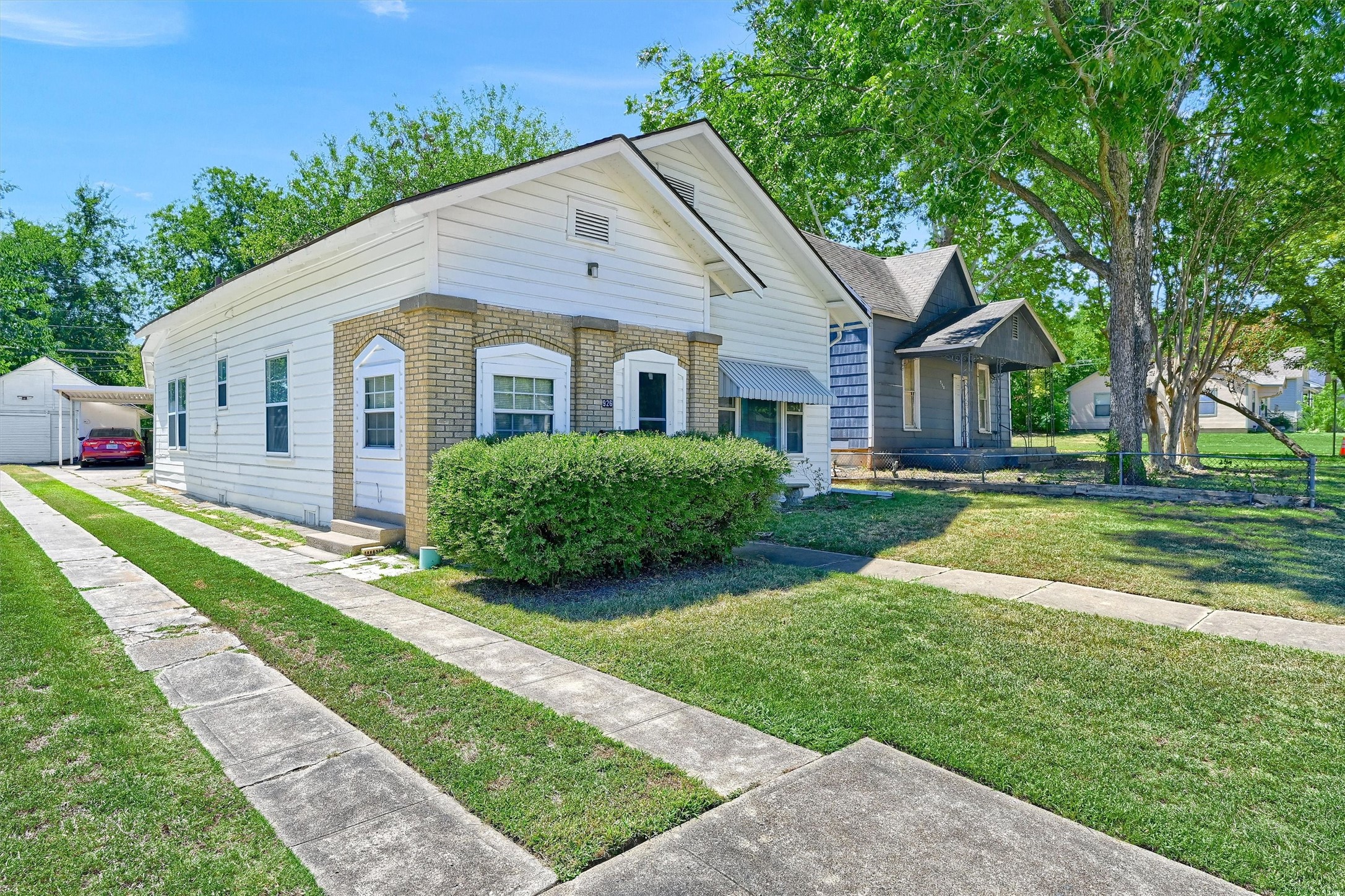 926 W Morgan Street Denison TX 75020