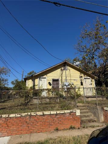 4701 Collins Avenue Dallas TX 75210