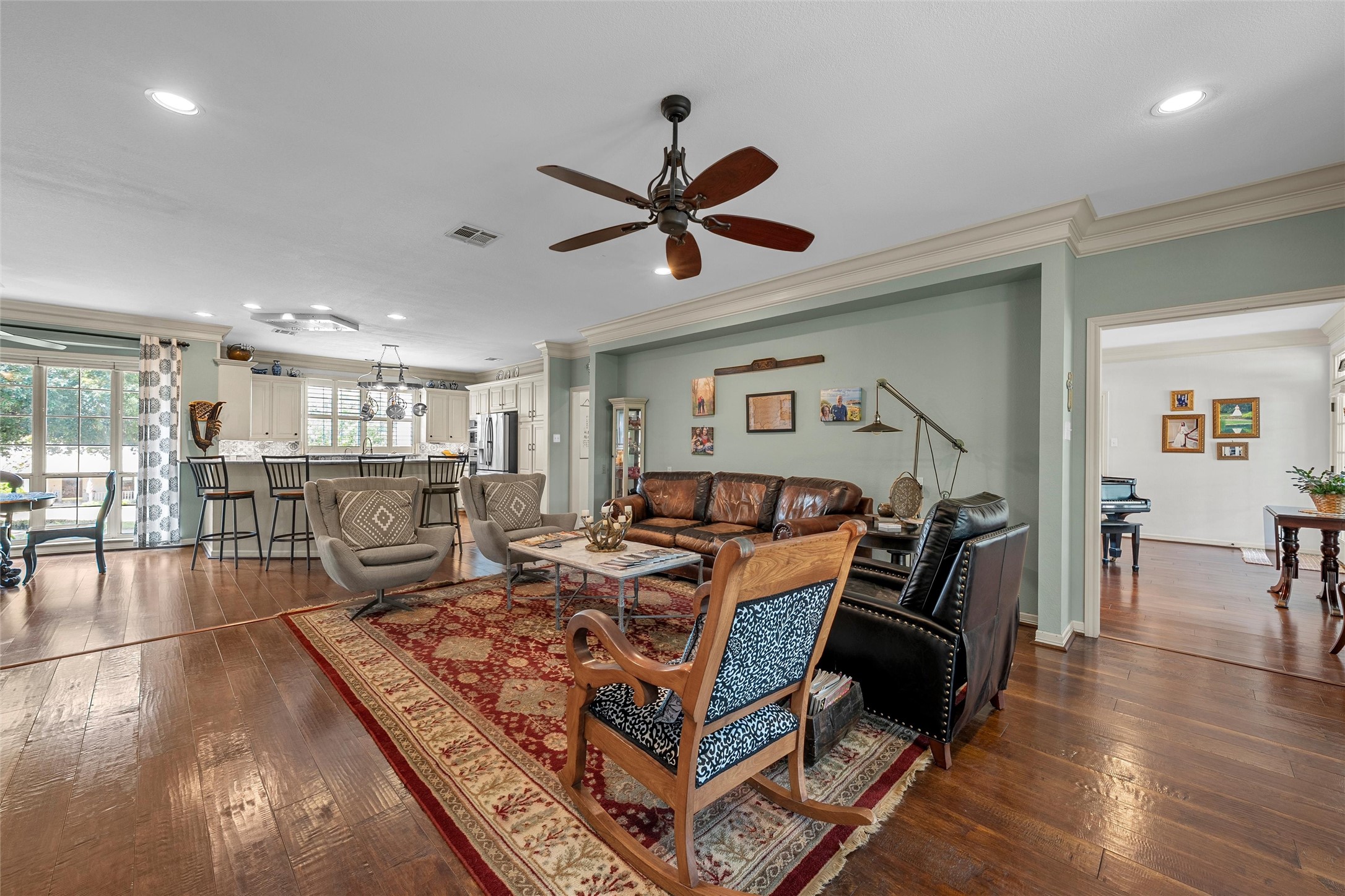 810 Forest Oaks Circle Woodway TX 76712