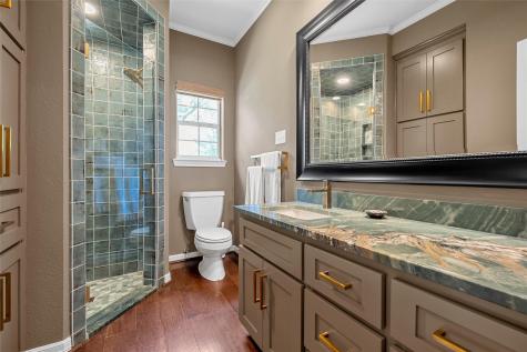 810 Forest Oaks Circle Woodway TX 76712