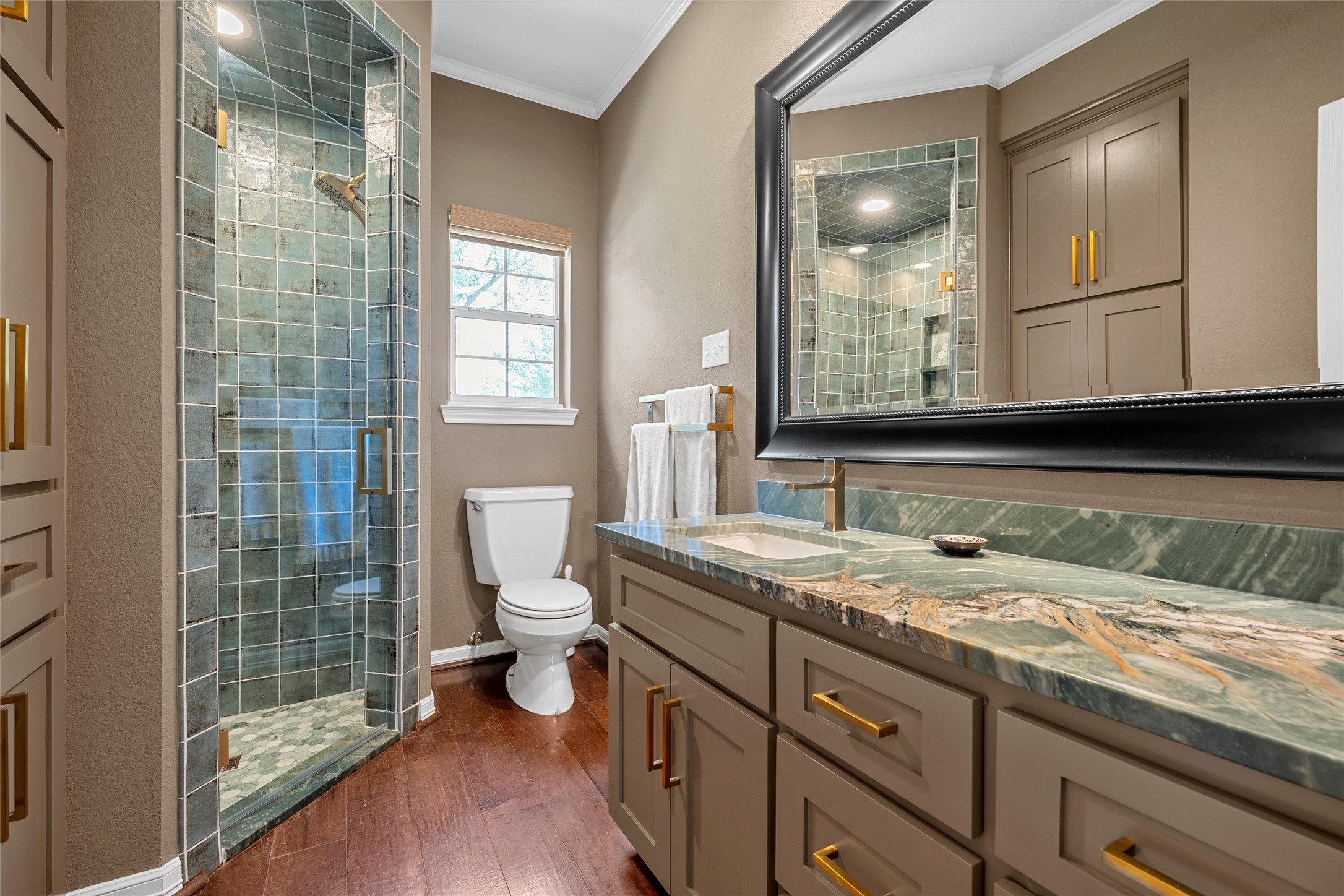 810 Forest Oaks Circle Woodway TX 76712