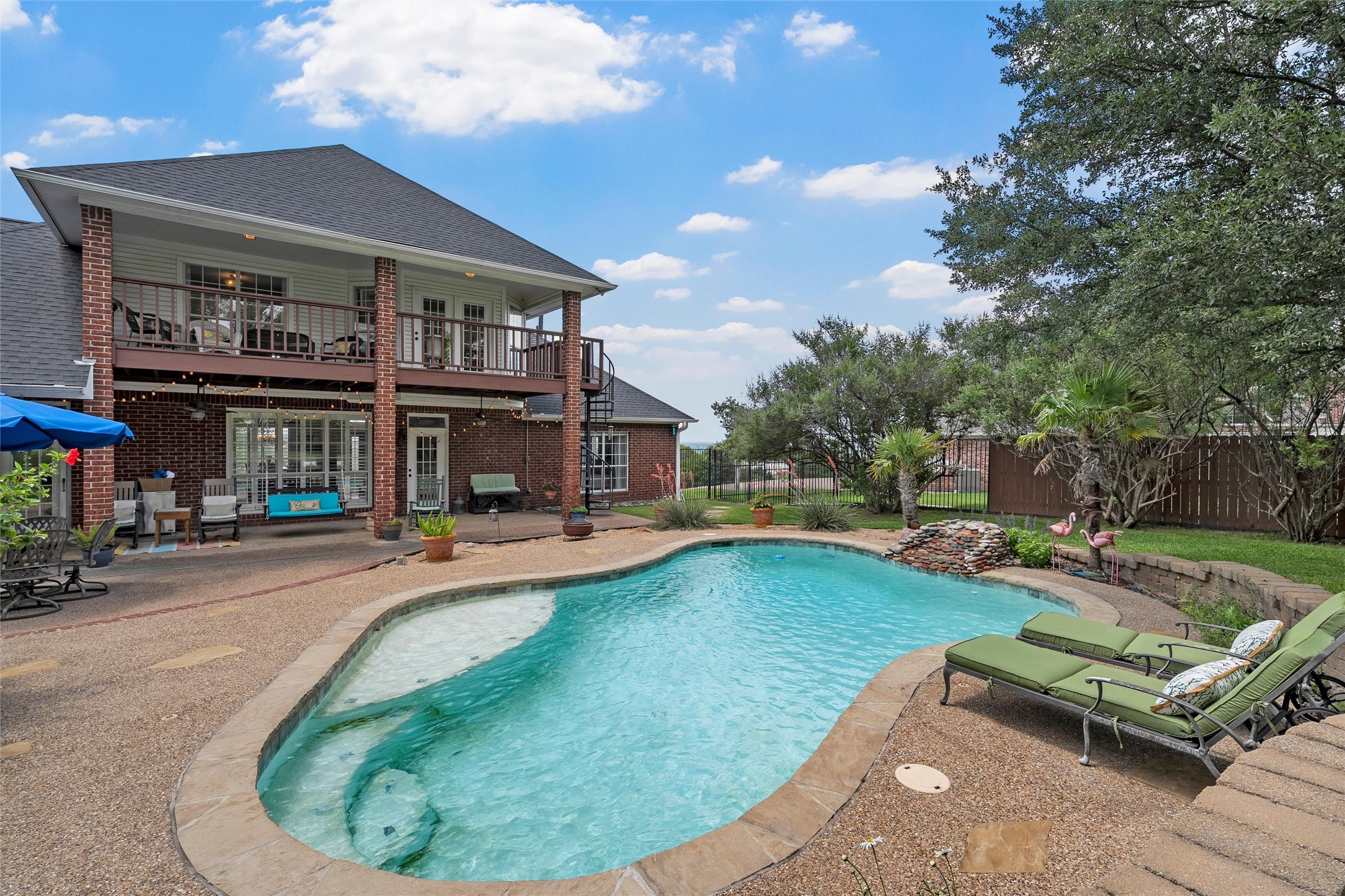 810 Forest Oaks Circle Woodway TX 76712