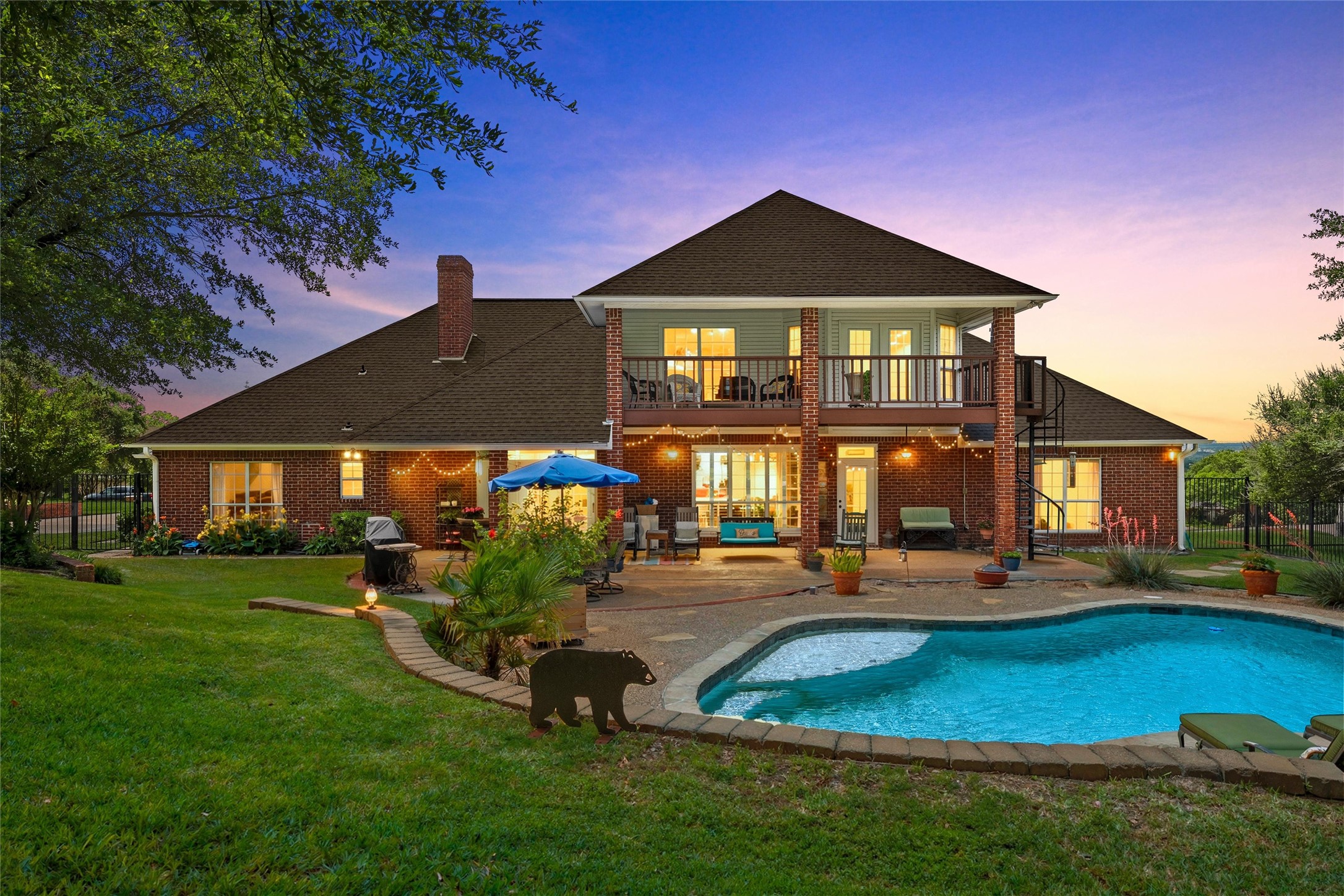 810 Forest Oaks Circle Woodway TX 76712