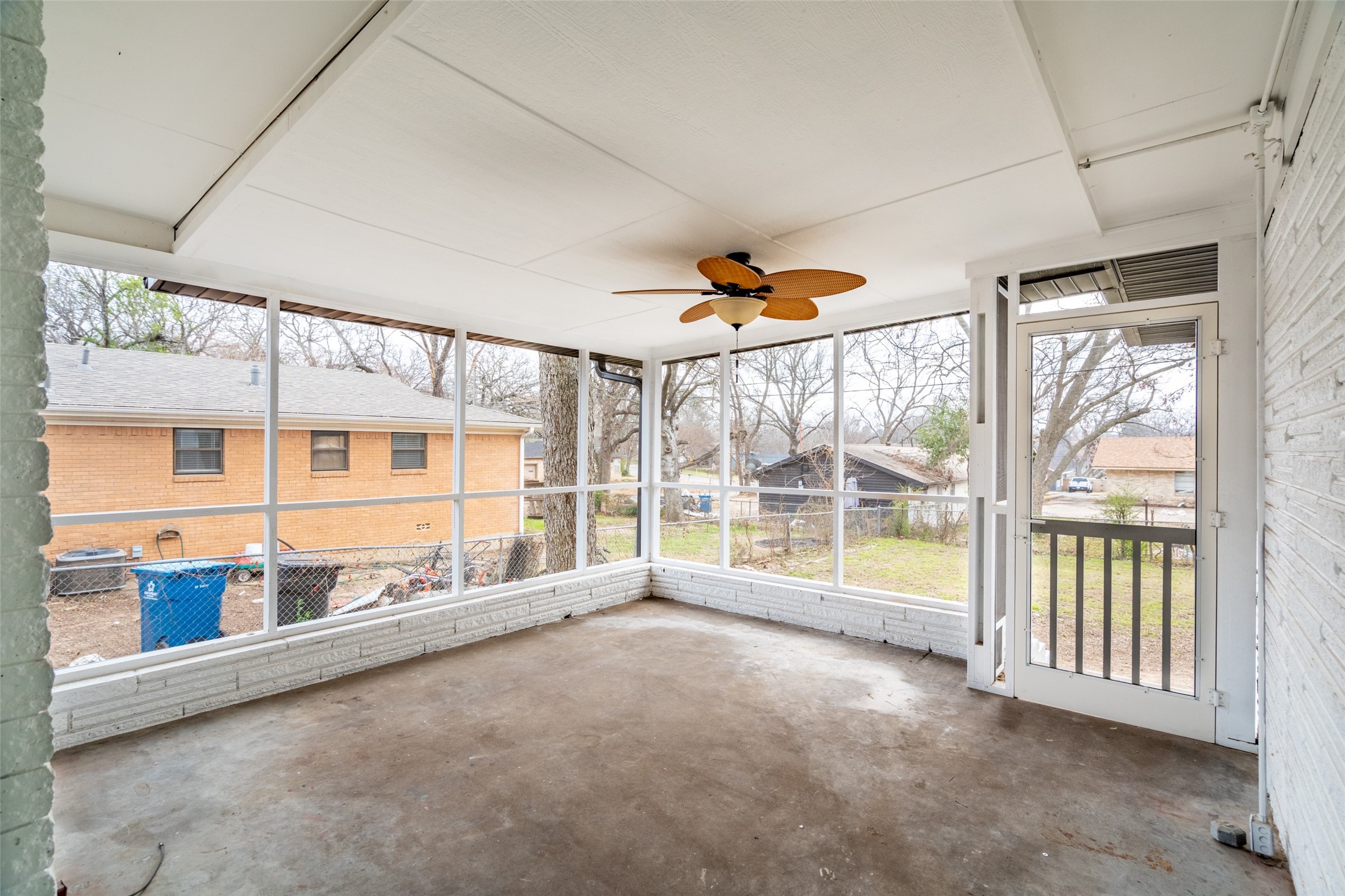 1506 W Main Street Denison TX 75020