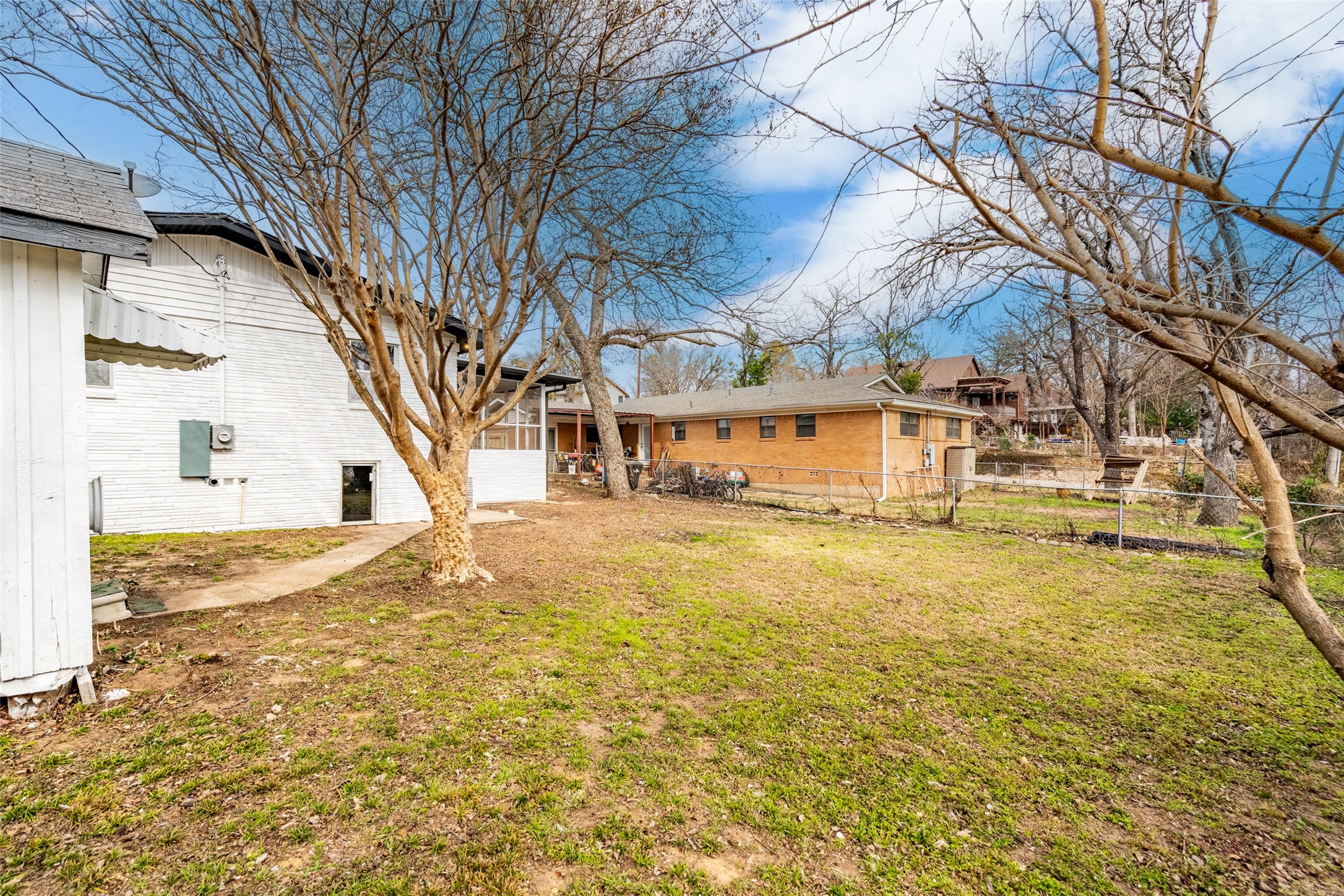 1506 W Main Street Denison TX 75020