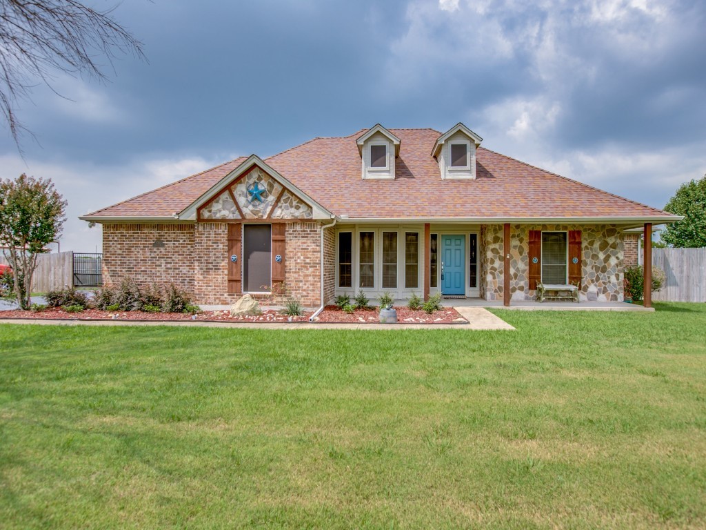 1761 N Pratt Road Red Oak TX 75154