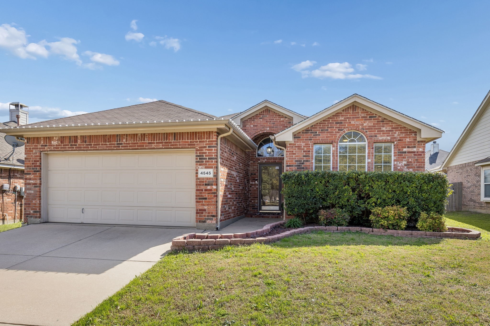 4545 Chaparral Creek Fort Worth TX 76123