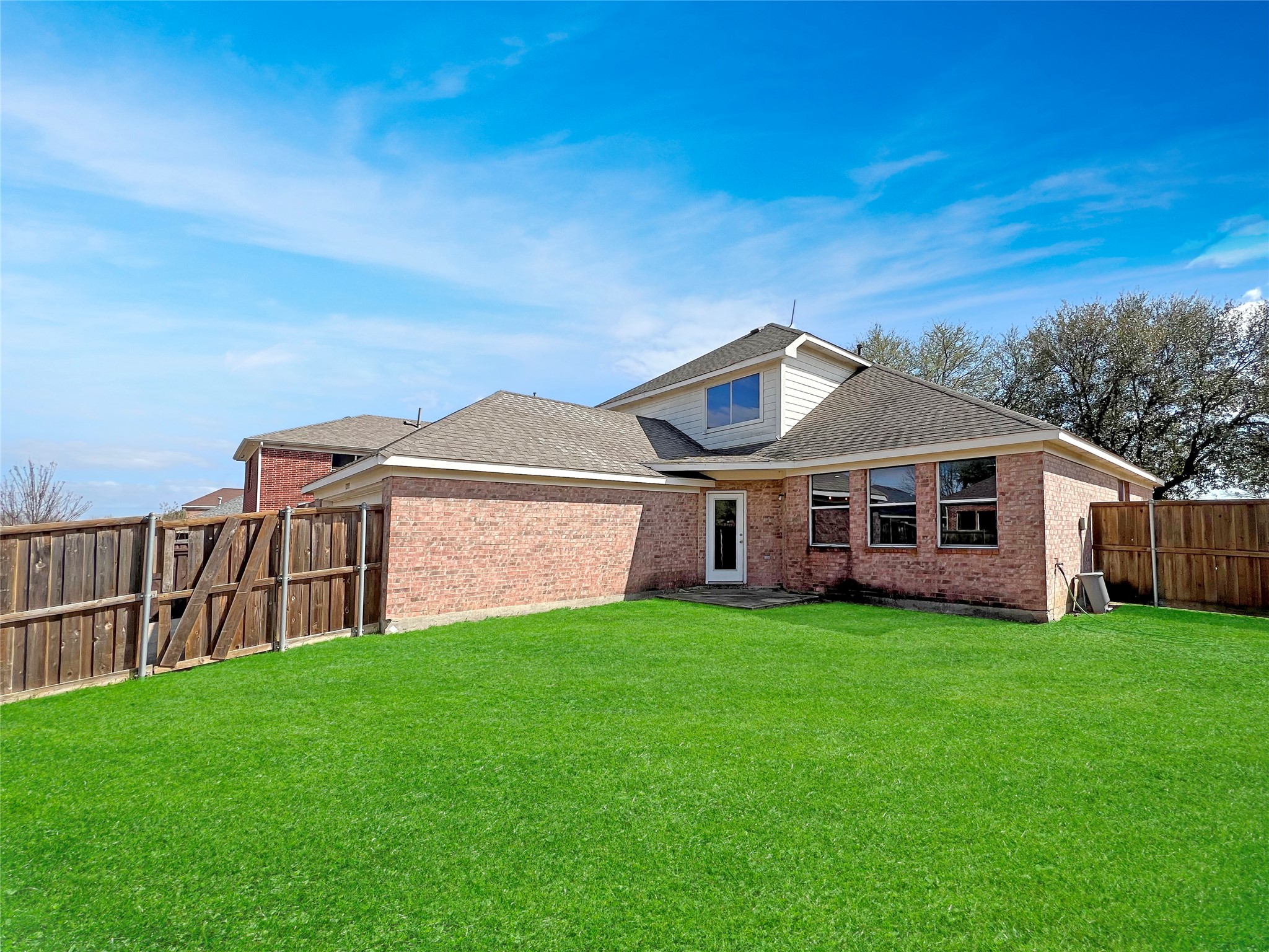 1203 Whitecreek Drive Glenn Heights TX 75154