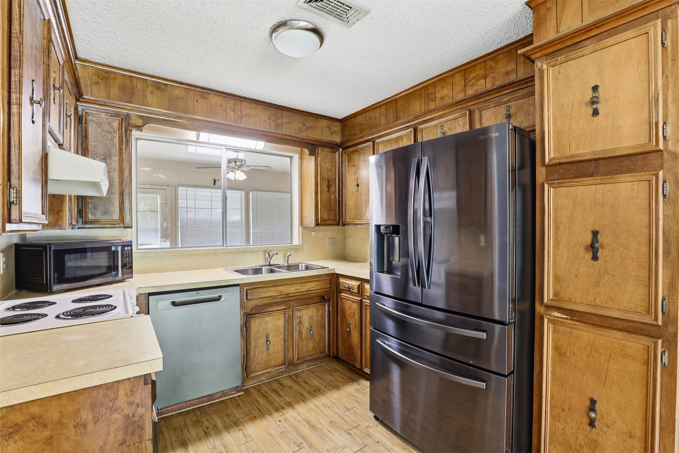 1323 Hemphill Drive Cleburne TX 76033
