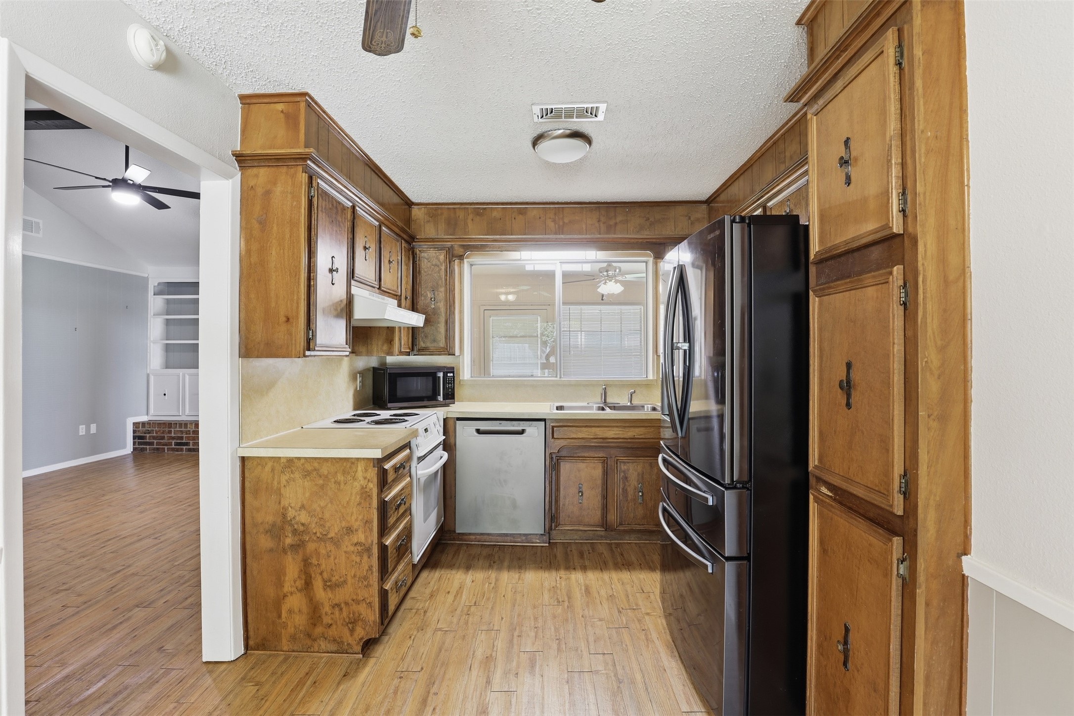1323 Hemphill Drive Cleburne TX 76033