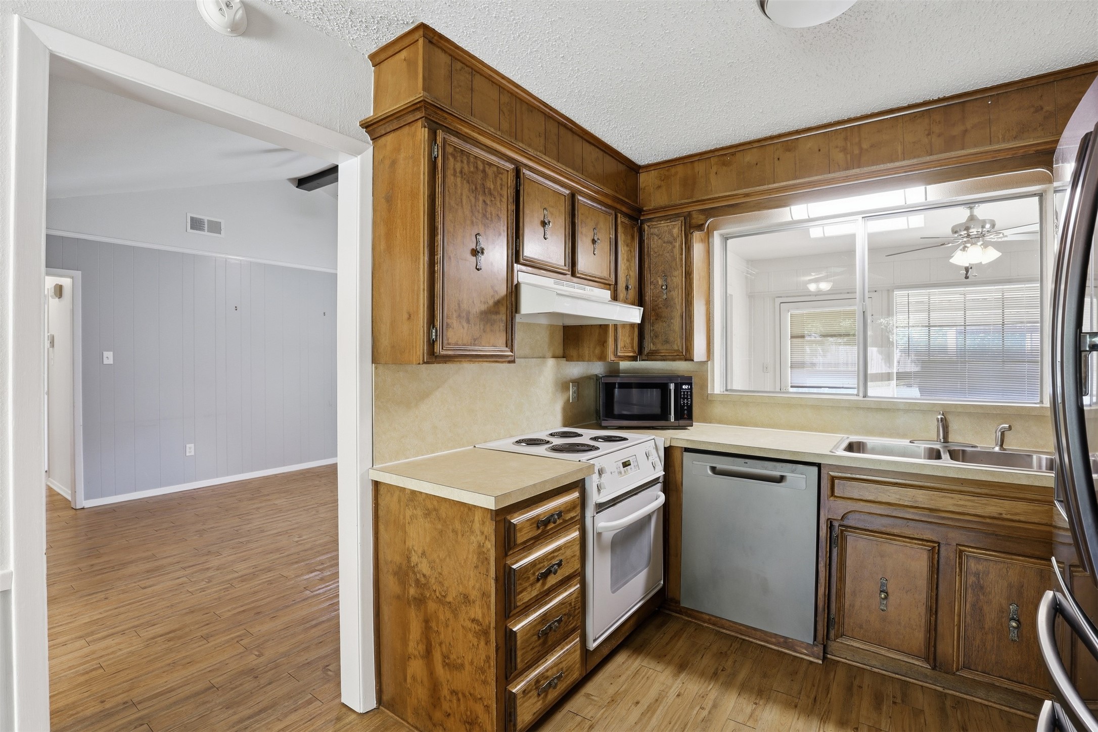 1323 Hemphill Drive Cleburne TX 76033