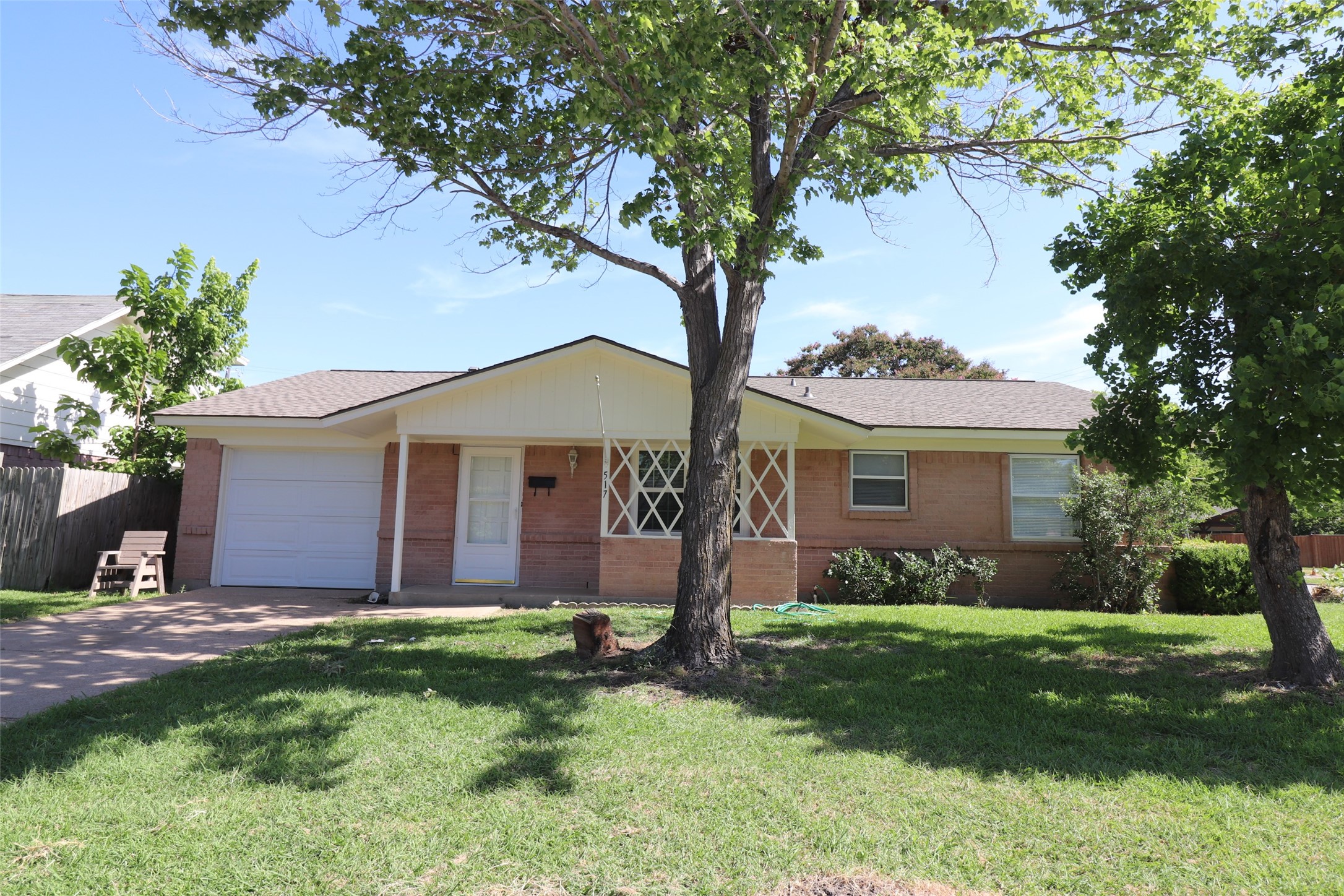 517 Bay Shore Drive Garland TX 75040