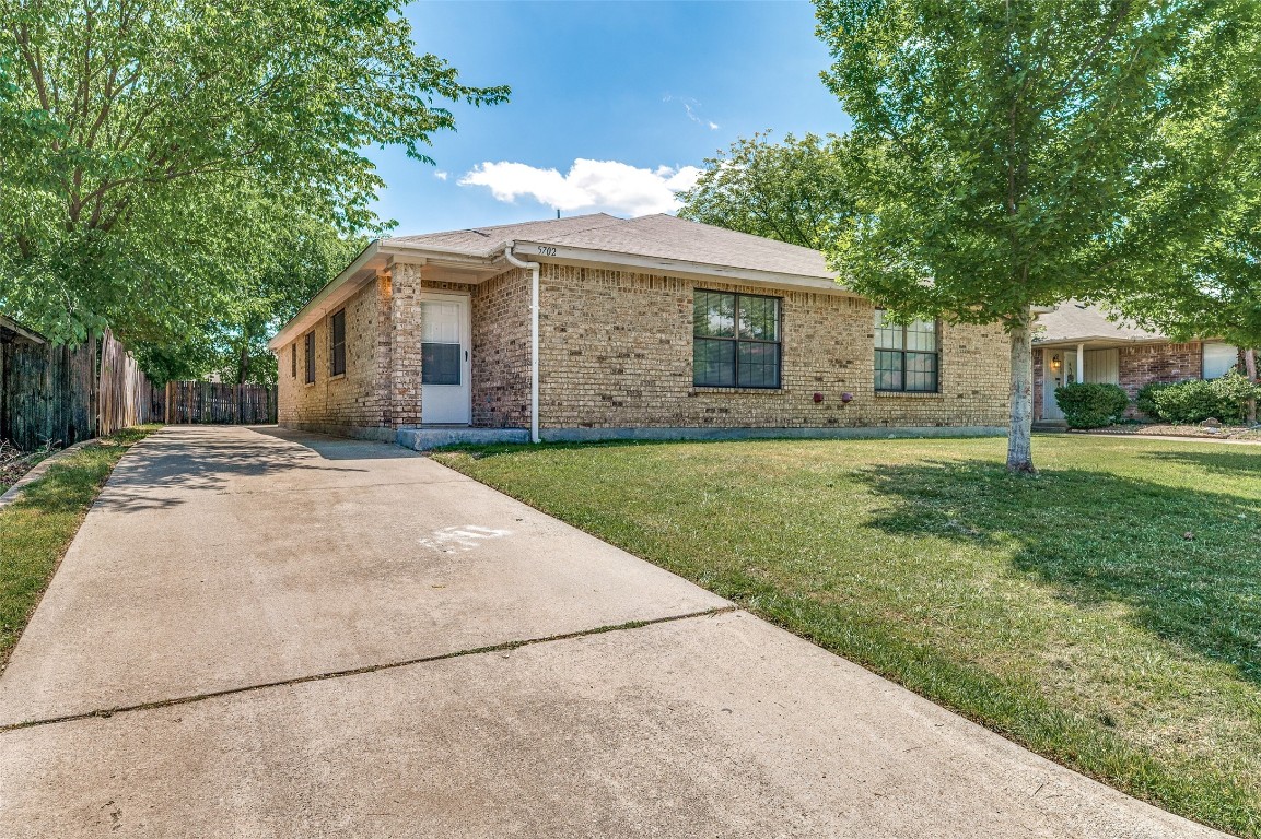 5702 Bramblewood Court Arlington TX 76017