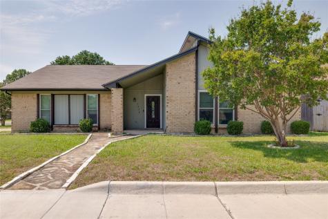 7524 Schiller Drive North Richland Hills TX 76180