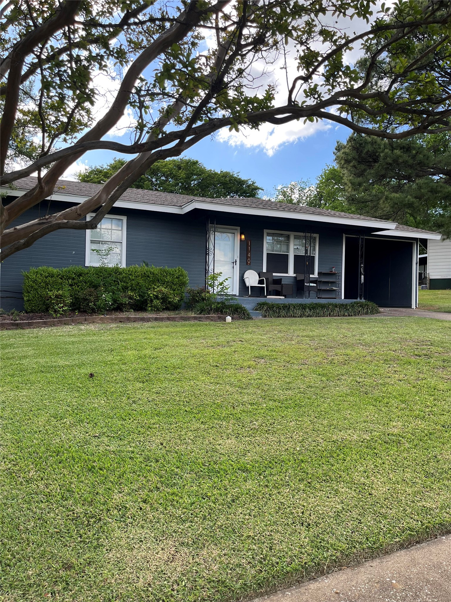 1140 Redbud Street Denison TX 75020