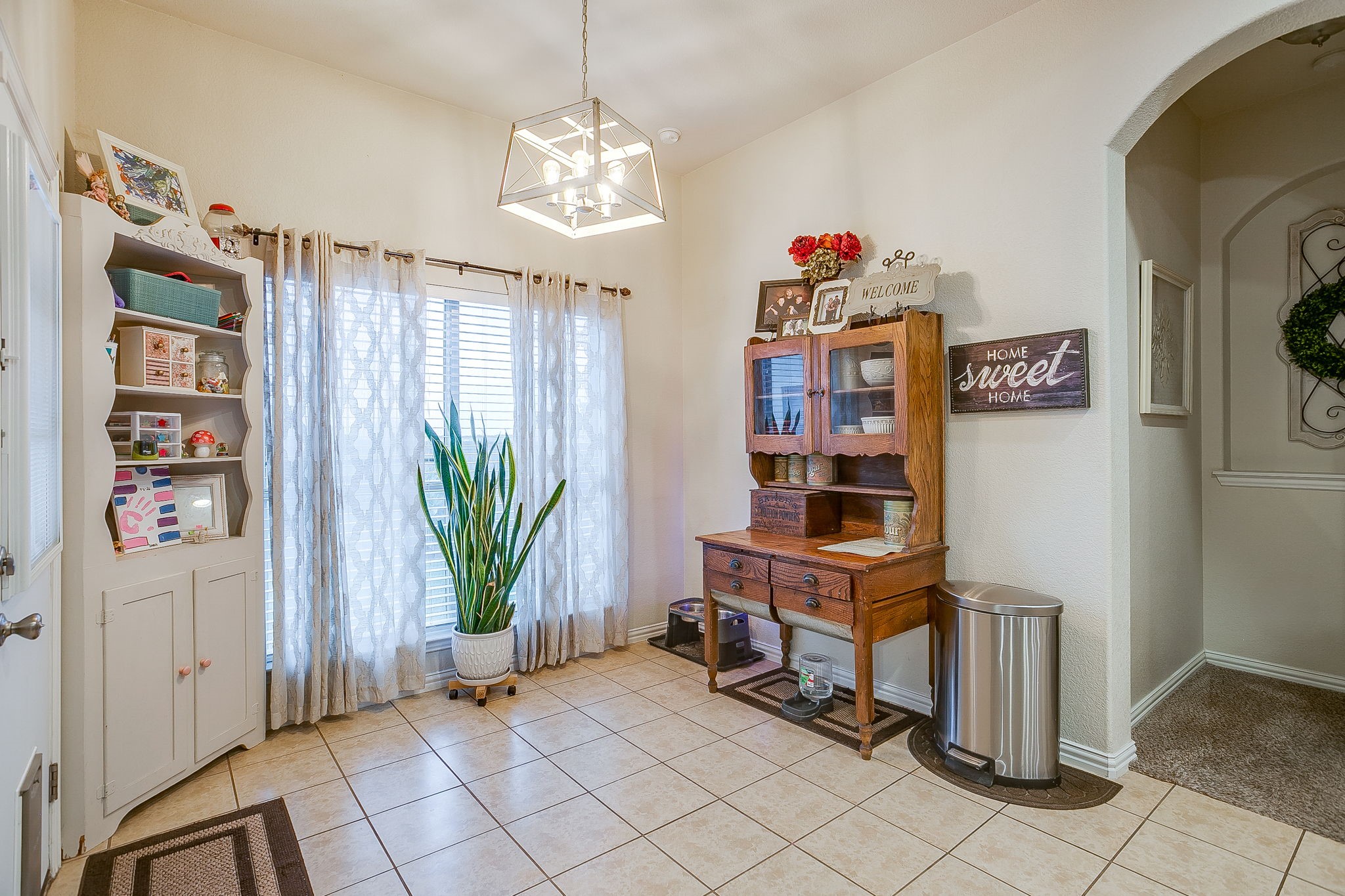 1316 Meadowlakes Azle TX 76020