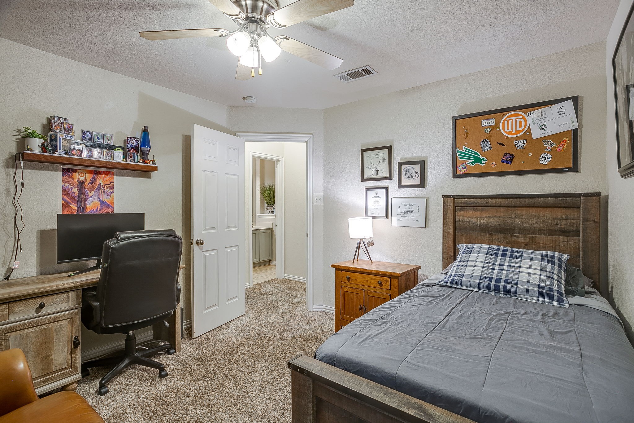 1316 Meadowlakes Azle TX 76020