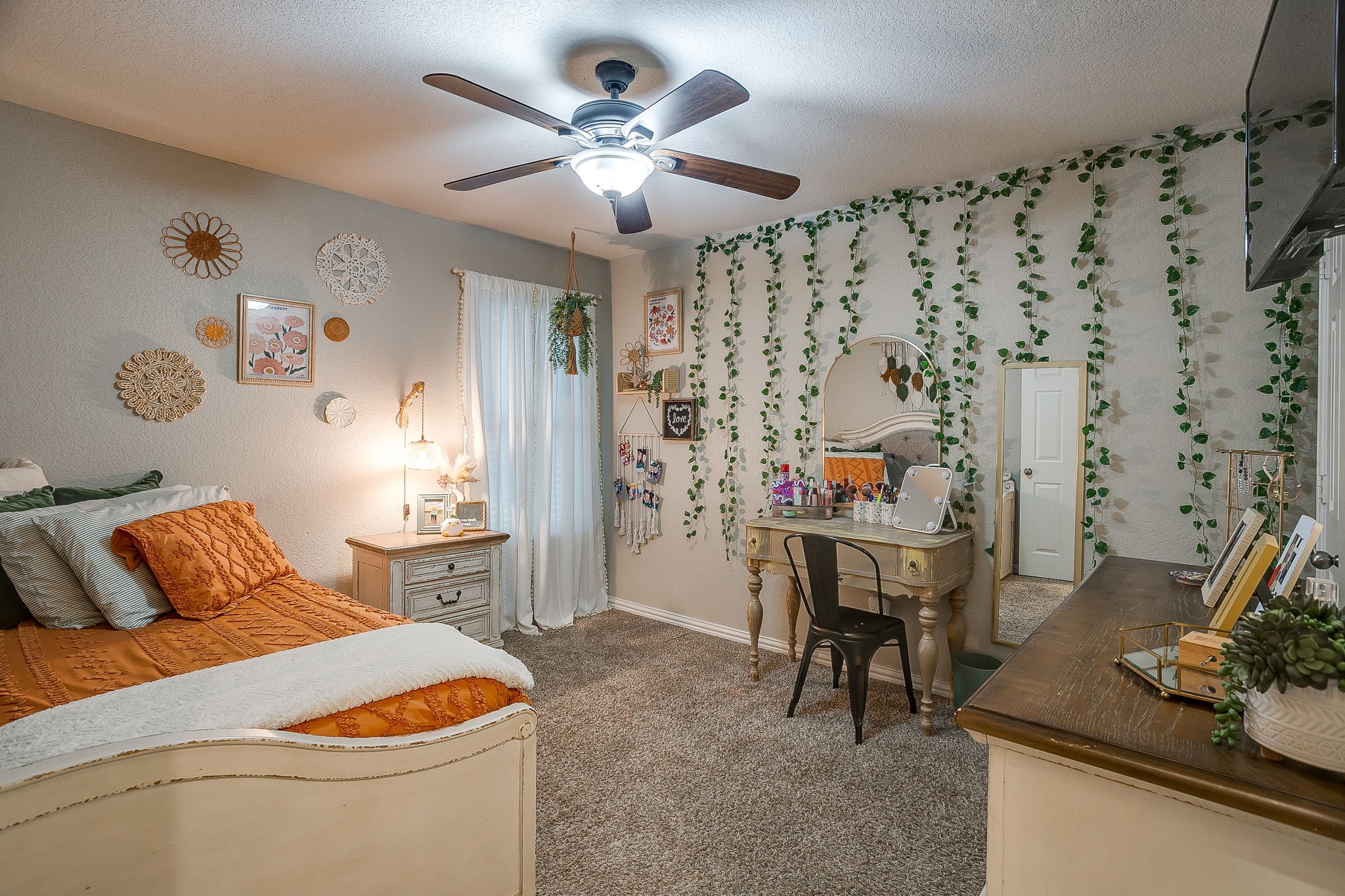 1316 Meadowlakes Azle TX 76020