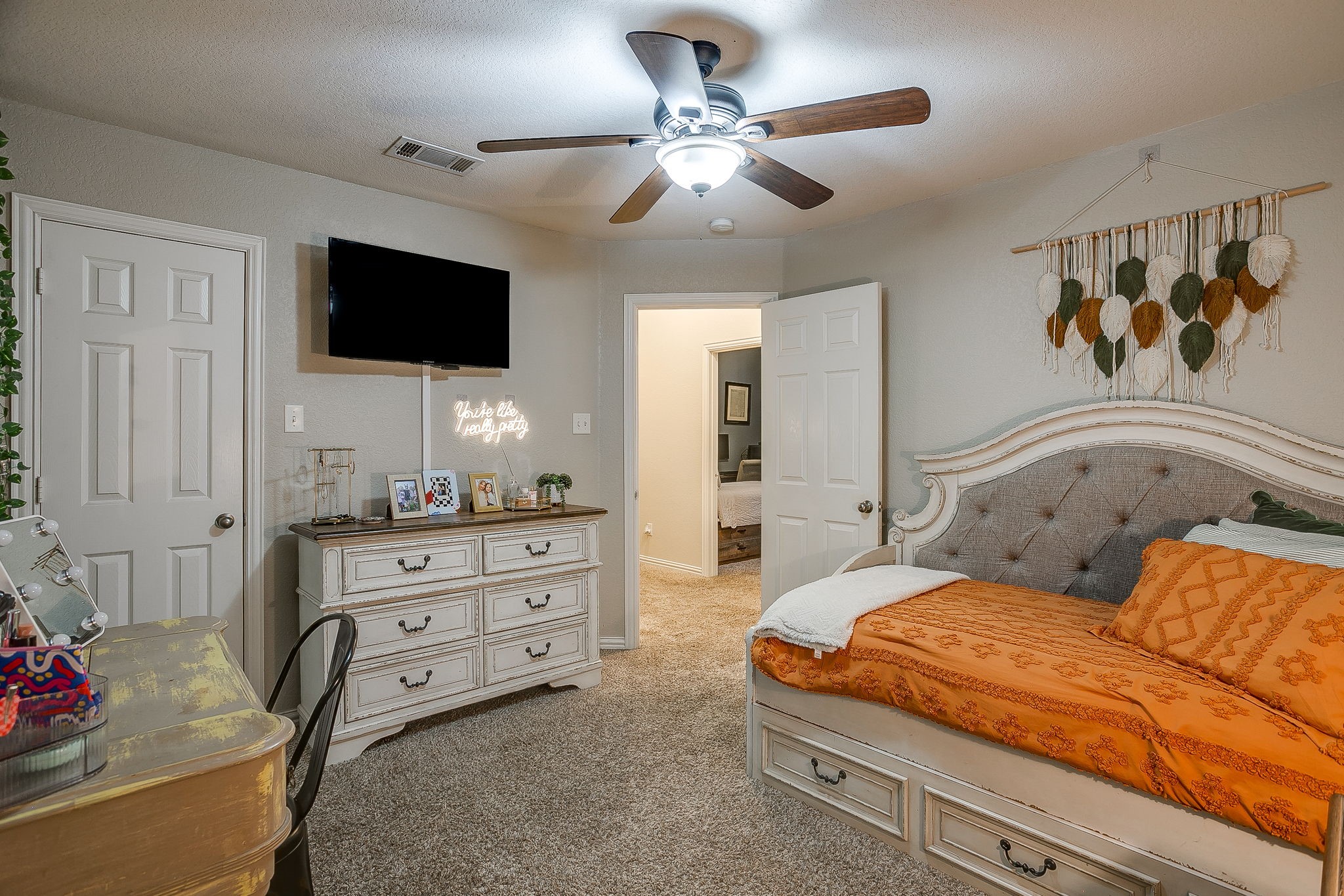 1316 Meadowlakes Azle TX 76020