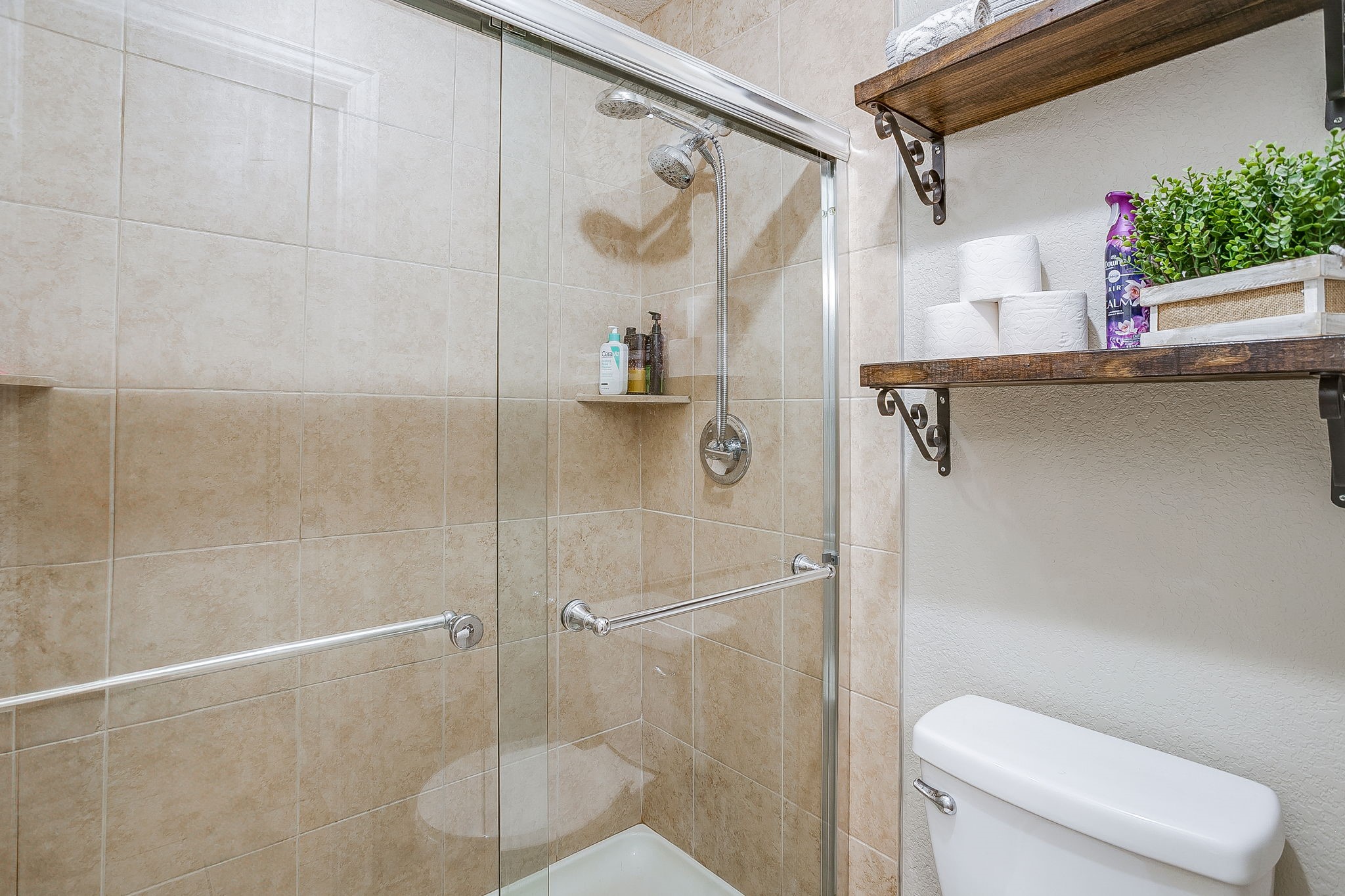 1316 Meadowlakes Azle TX 76020