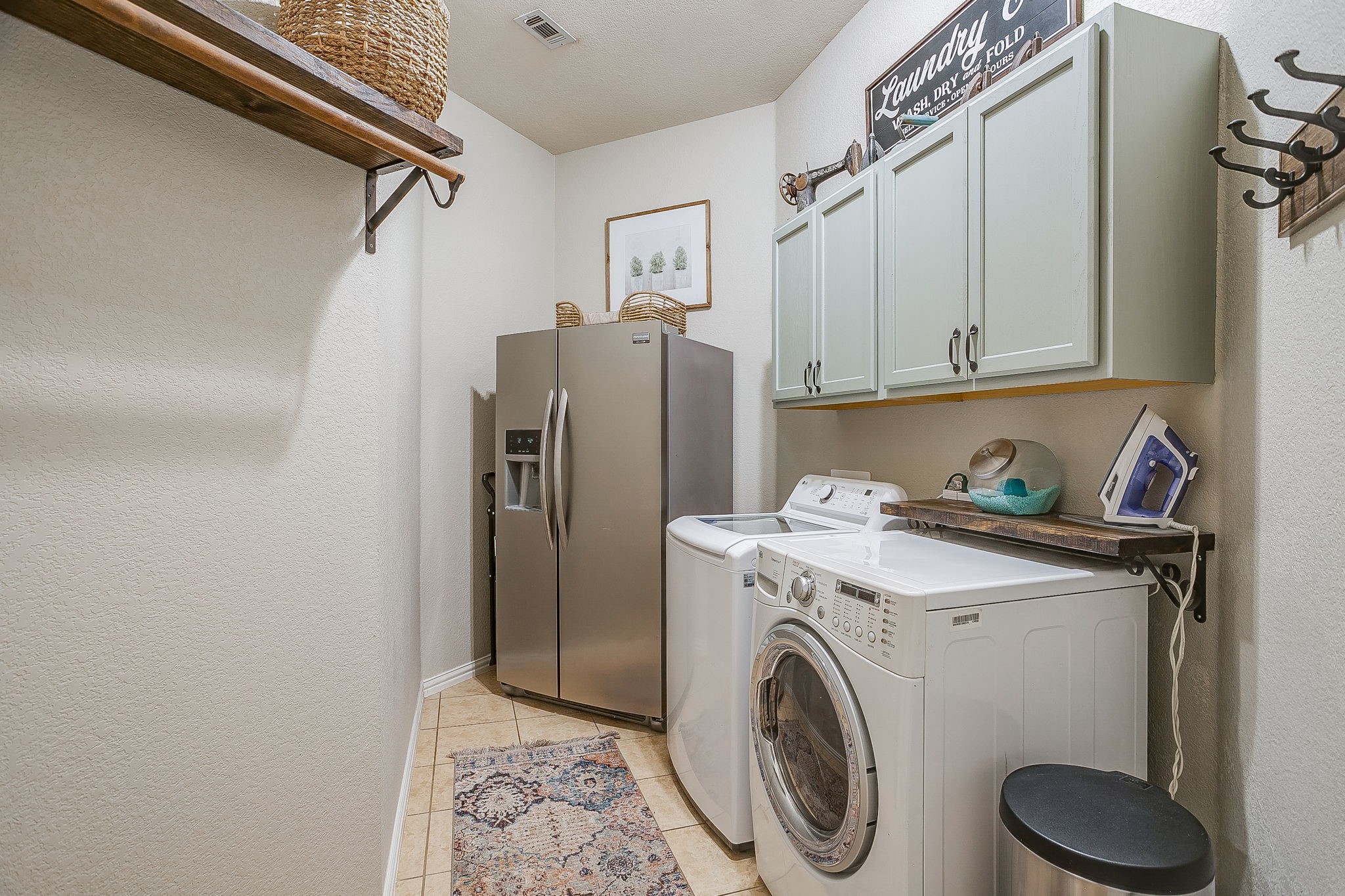 1316 Meadowlakes Azle TX 76020