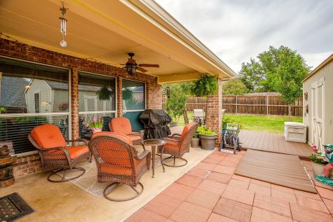 1316 Meadowlakes Azle TX 76020
