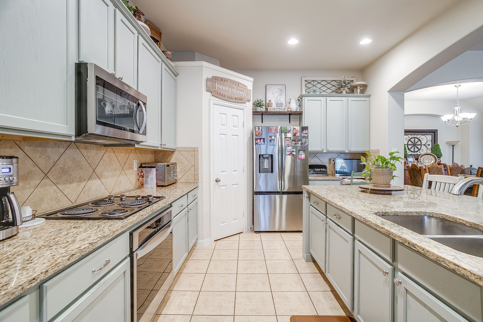 1316 Meadowlakes Azle TX 76020