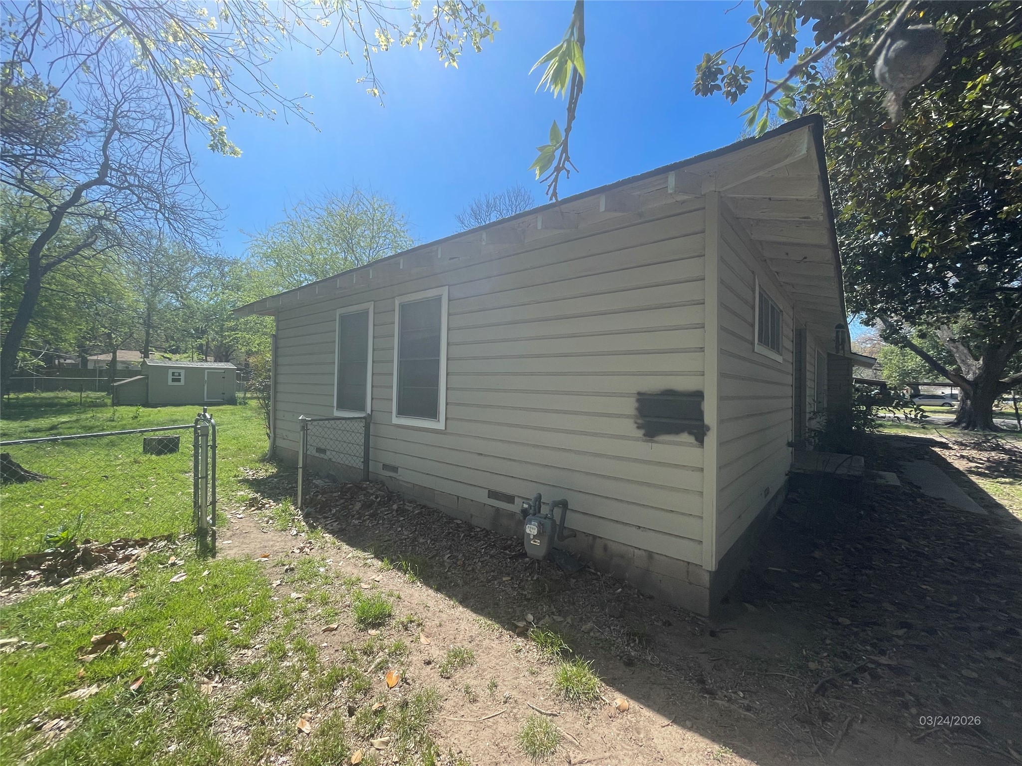 1100 Poe Street Azle TX 76020