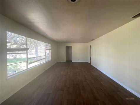 1100 Poe Street Azle TX 76020