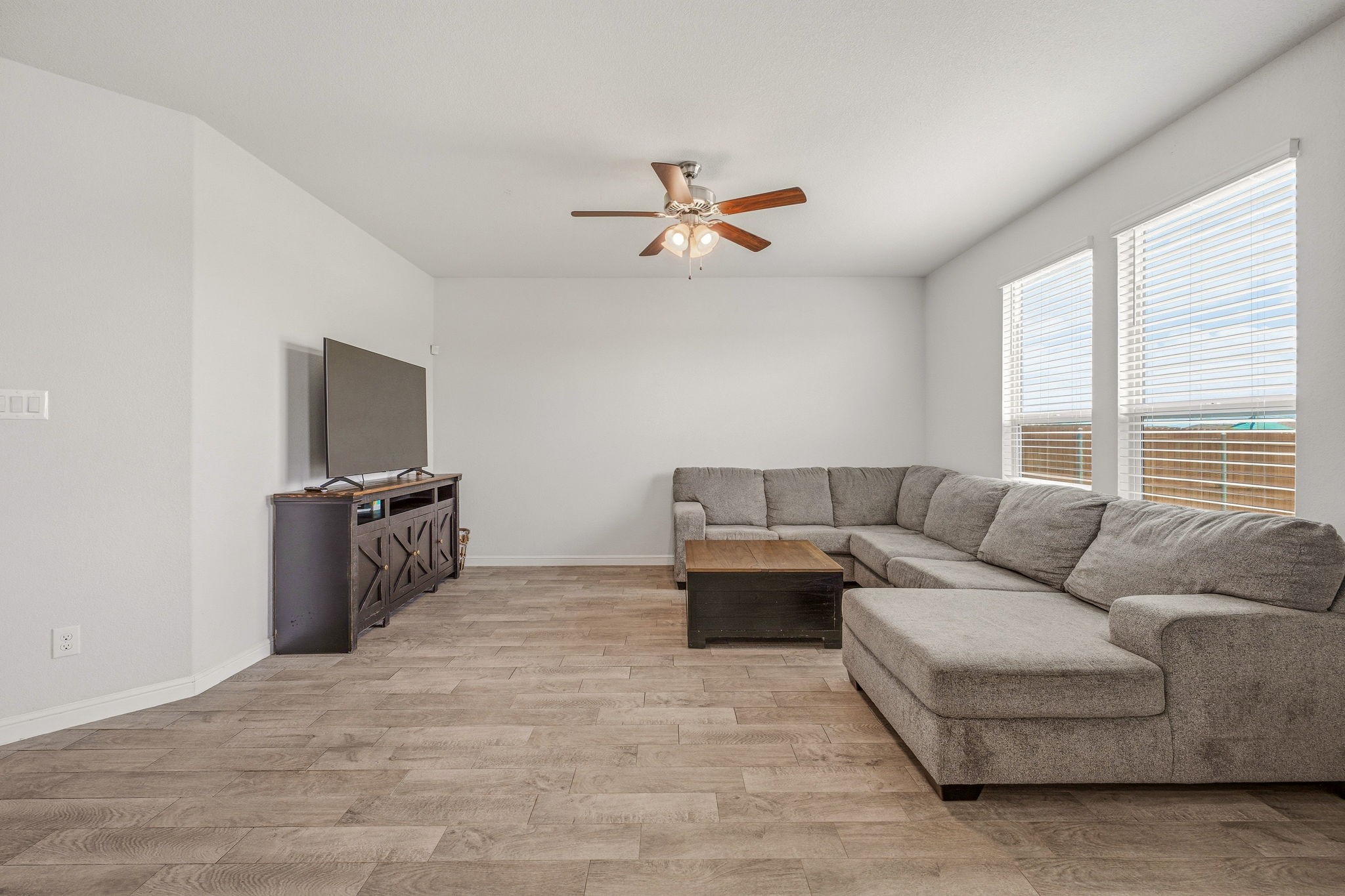 1106 Burlingame Drive Cleburne TX 76033