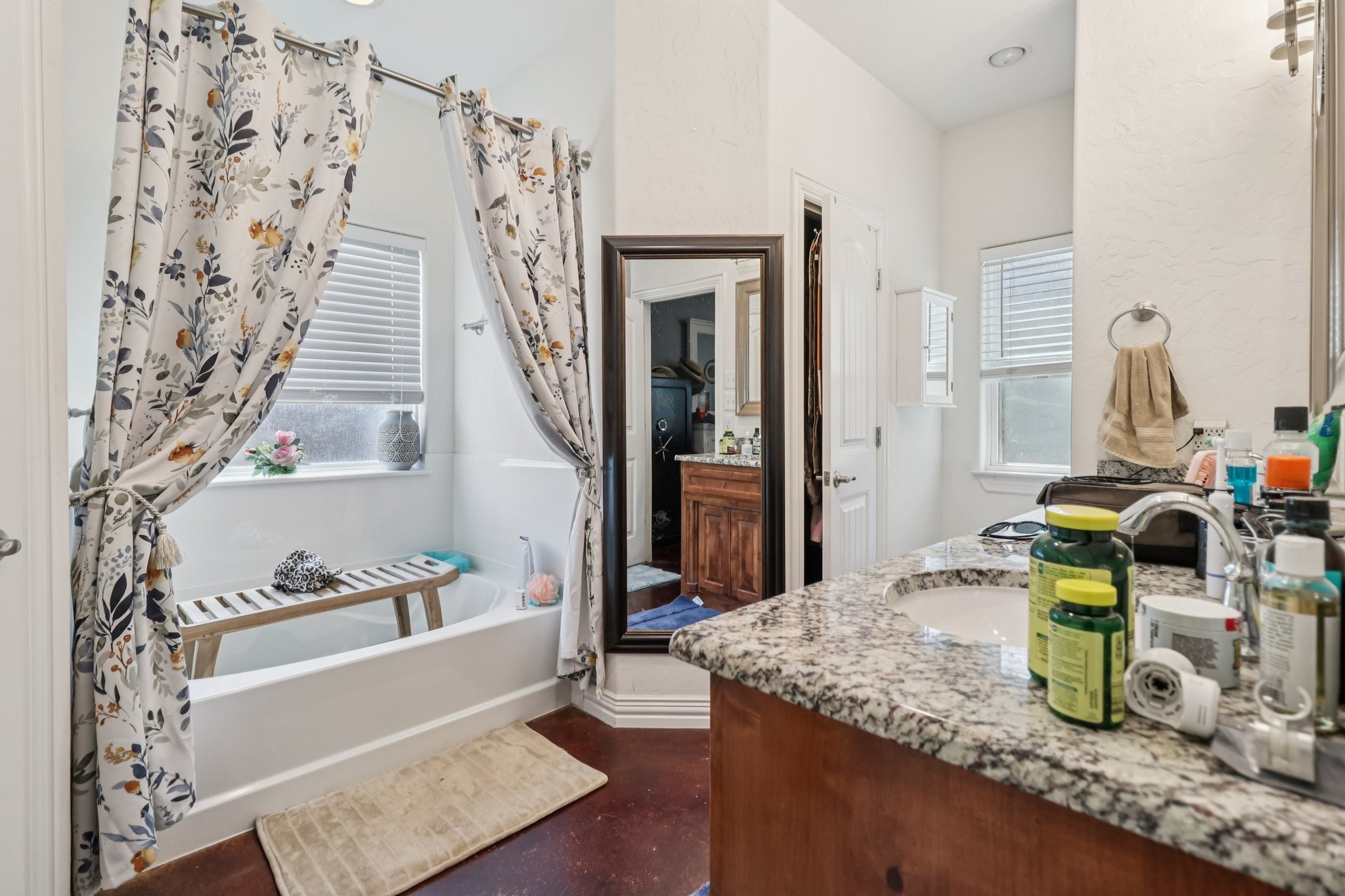 1203 Pala Dura Court Granbury TX 76048