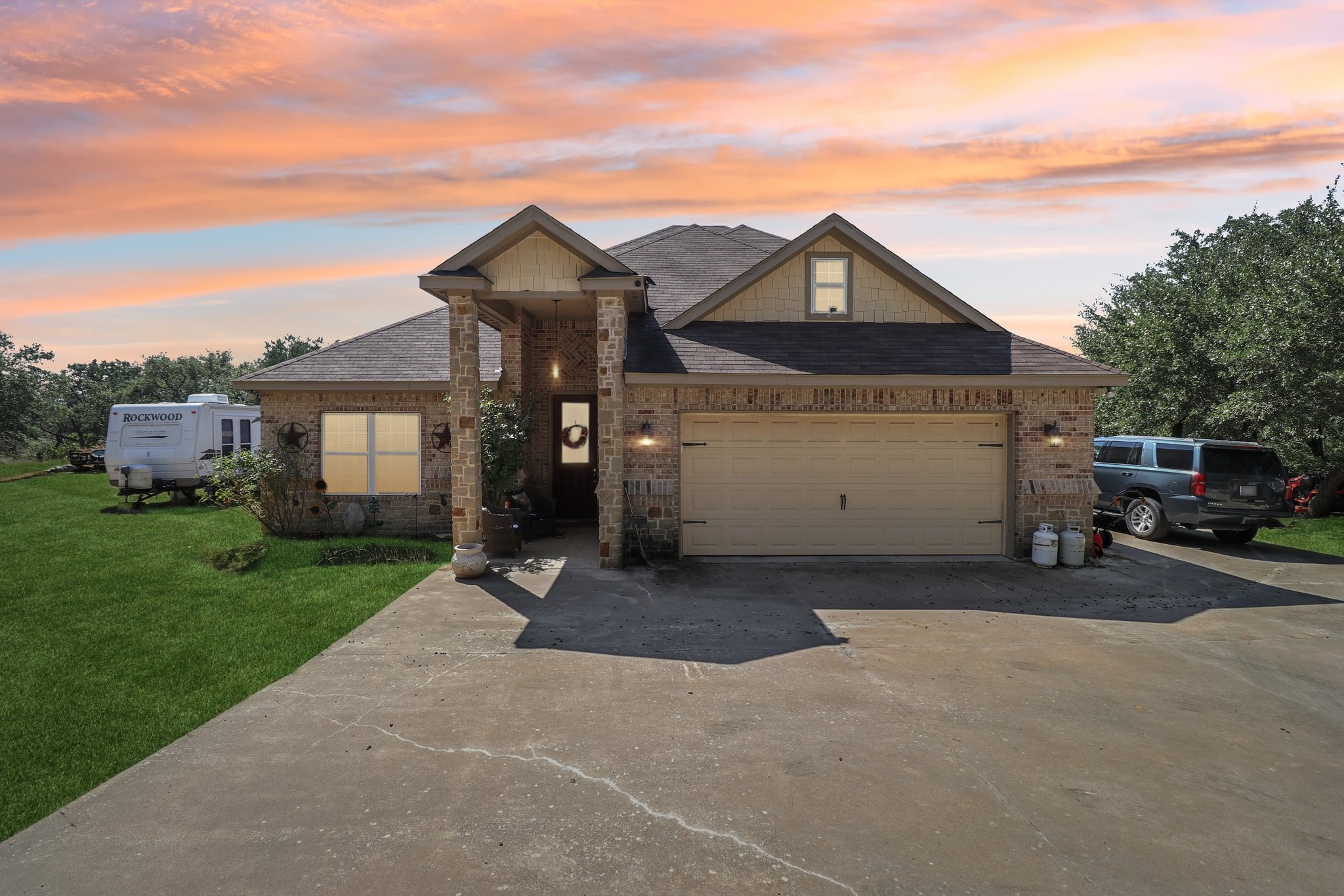 1203 Pala Dura Court Granbury TX 76048