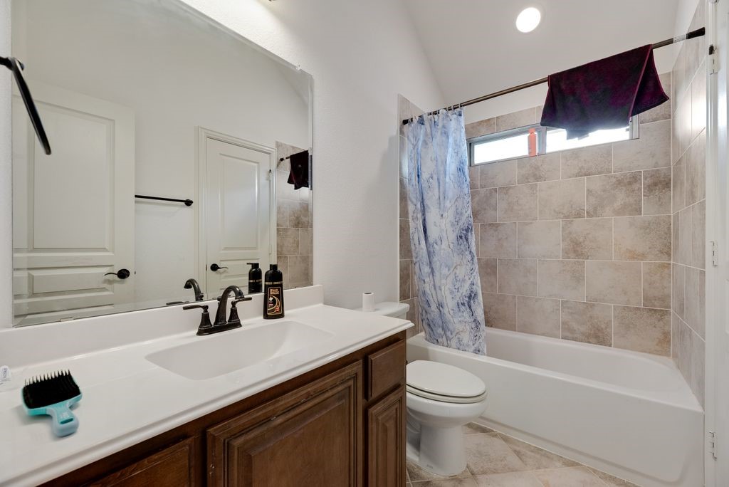549 Truman Street Waxahachie TX 75165