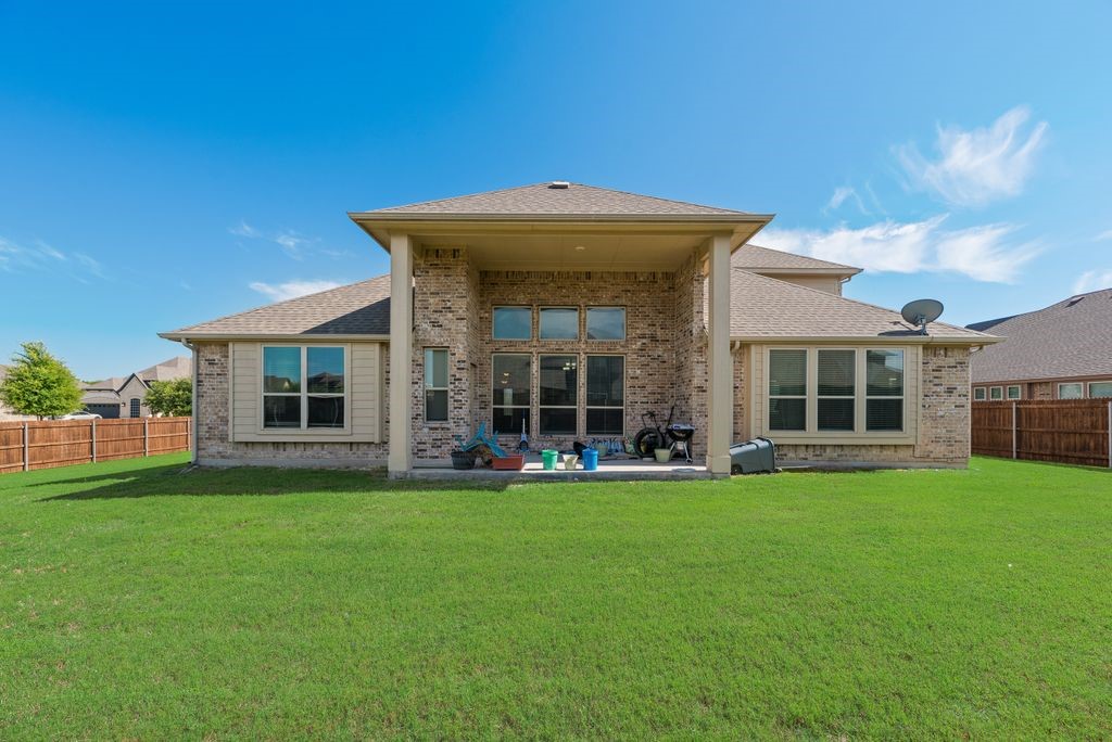 549 Truman Street Waxahachie TX 75165