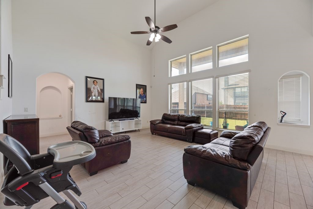 549 Truman Street Waxahachie TX 75165