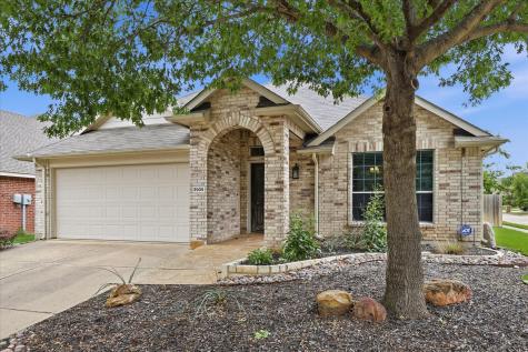 3909 Cliffside Drive Denton TX 76208