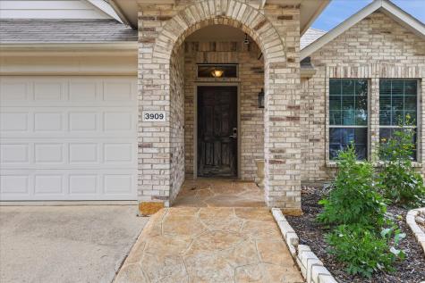 3909 Cliffside Drive Denton TX 76208