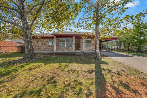 1705 S Hatcher Street Decatur TX 76234
