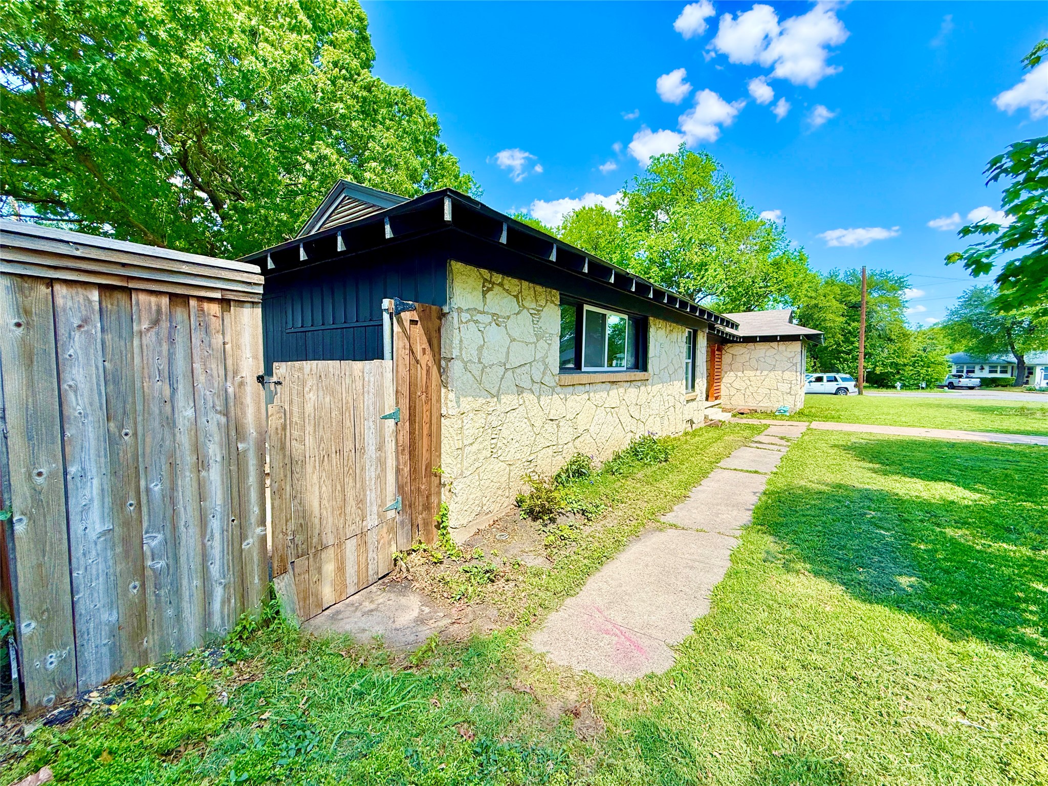 1309 Linden Lane Garland TX 75040