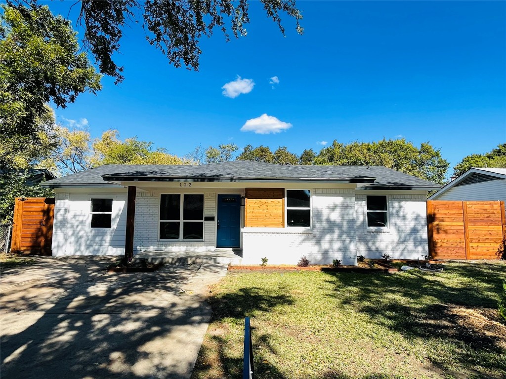 122 W Cober Drive Grand Prairie TX 75051